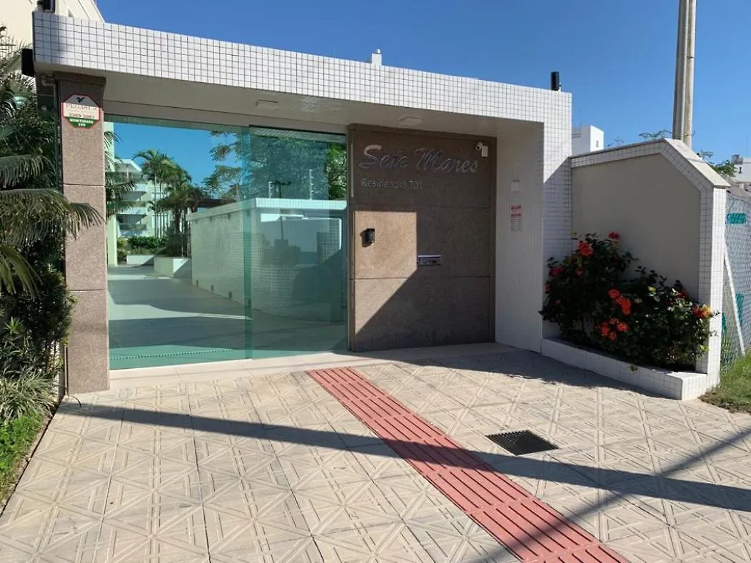 Apartamento no Condomínio 7 Mares, Praia Ingleses Florianópolis