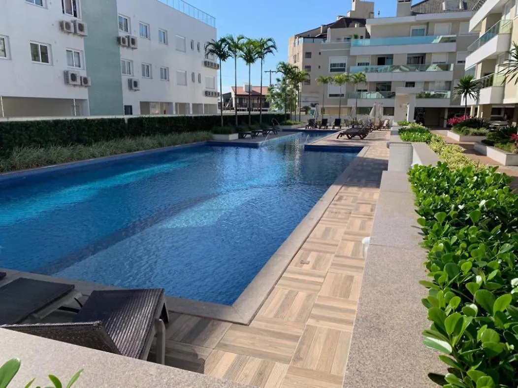 Apartamento no Condomínio 7 Mares, Praia Ingleses Florianópolis